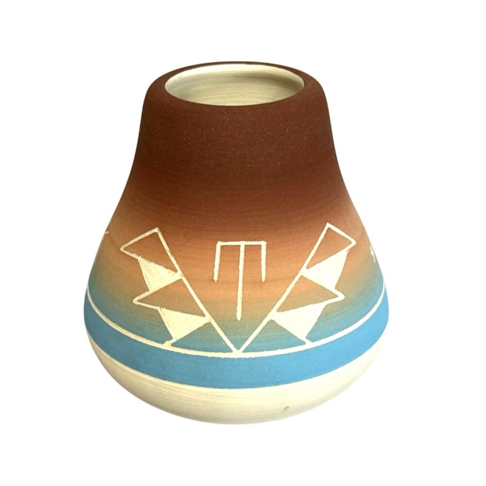 Vintage Sioux Pottery Vase Signed Deb Worsham 4.5" Etched Southwest Geometric